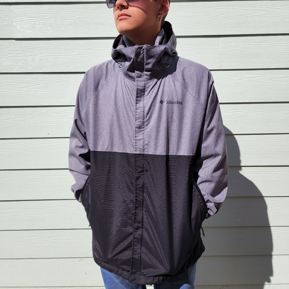 Gray and Black Lightweight Hooded Columbia Jacket with Vents Men's Size Large